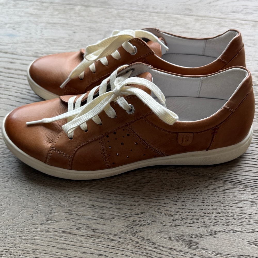 EUC Josef Seibel 'Caren' (Cognac / Camel / Ivory) Sneaker in 37 Retail: $160 - Picture 12 of 16
